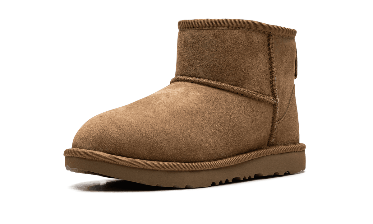UGG GRADE SCHOOL Classic II Mini Boot "Chestnut" 1017715K CHE 1017715K CHE from Stadium Goods