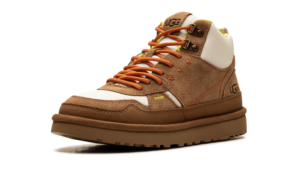 UGG WOMENS Highland Hi Heritage Womens "Chestnut" 1112281 CHE 1112281 CHE from Stadium Goods