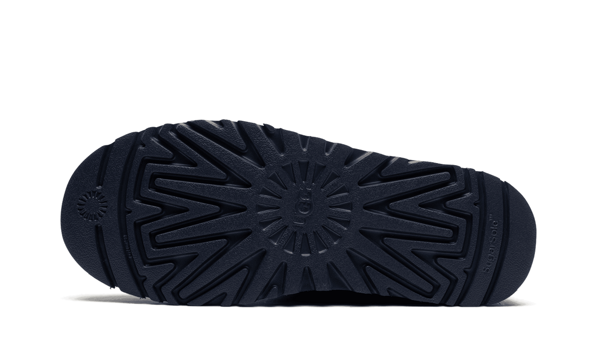 UGG MENS Neumel "Navy" 3236 NWNV 3236 NWNV from Stadium Goods