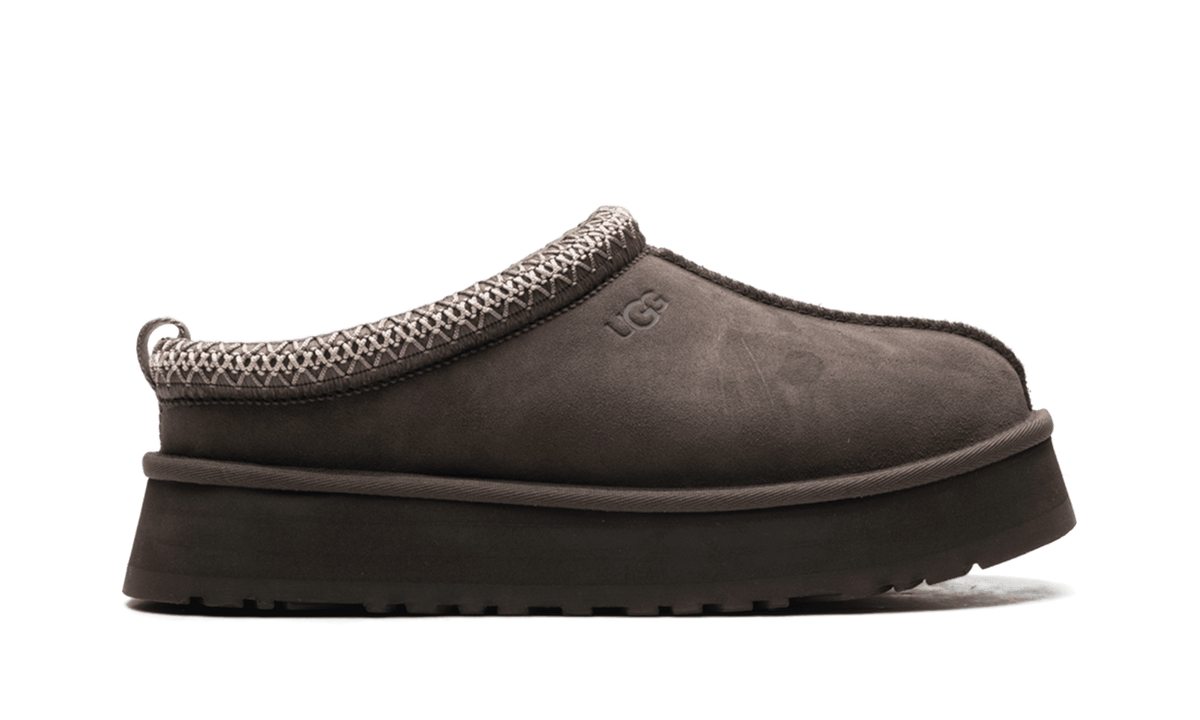 UGG WOMENS Tazz Slipper Womens "Molasses" 1122553 MLSS 1122553 MLSS from Stadium Goods