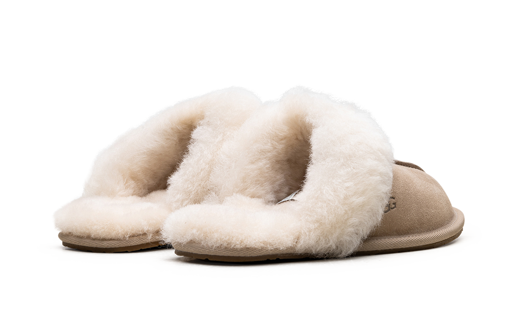 UGG WOMENS Scuffette II Womens "Sand" 1106872 SAN 1106872 SAN from Stadium Goods